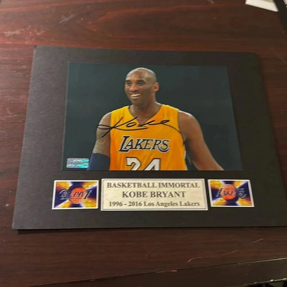 Kobe Bryant Los Angeles Lakers signed photo - Picture 1 of 1